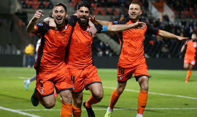  亚眠保级生死战爆发，背水一战拼下关键战役