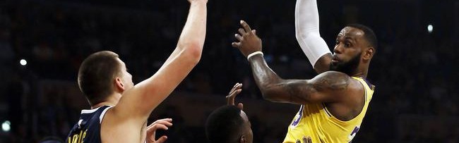  詹姆斯狂砍三双助湖人力克掘金豪取五连胜  