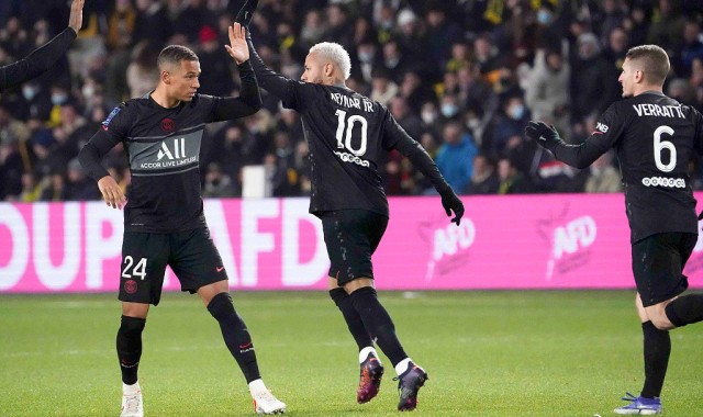  巴黎圣日耳曼客场奏凯，继续领跑法甲积分榜