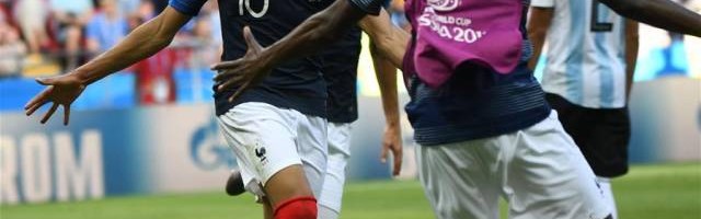  姆巴佩梅开二度助球队取胜，法甲射手榜强势登顶  