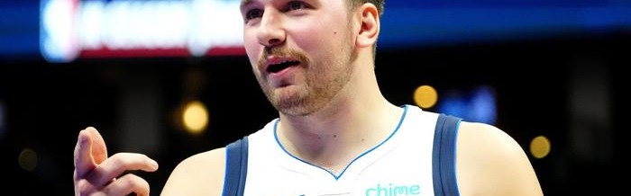  东契奇40+三双独行侠登顶  