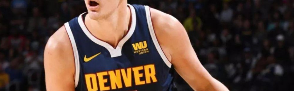  约基奇蝉联常规赛MVP创中锋历史纪录  